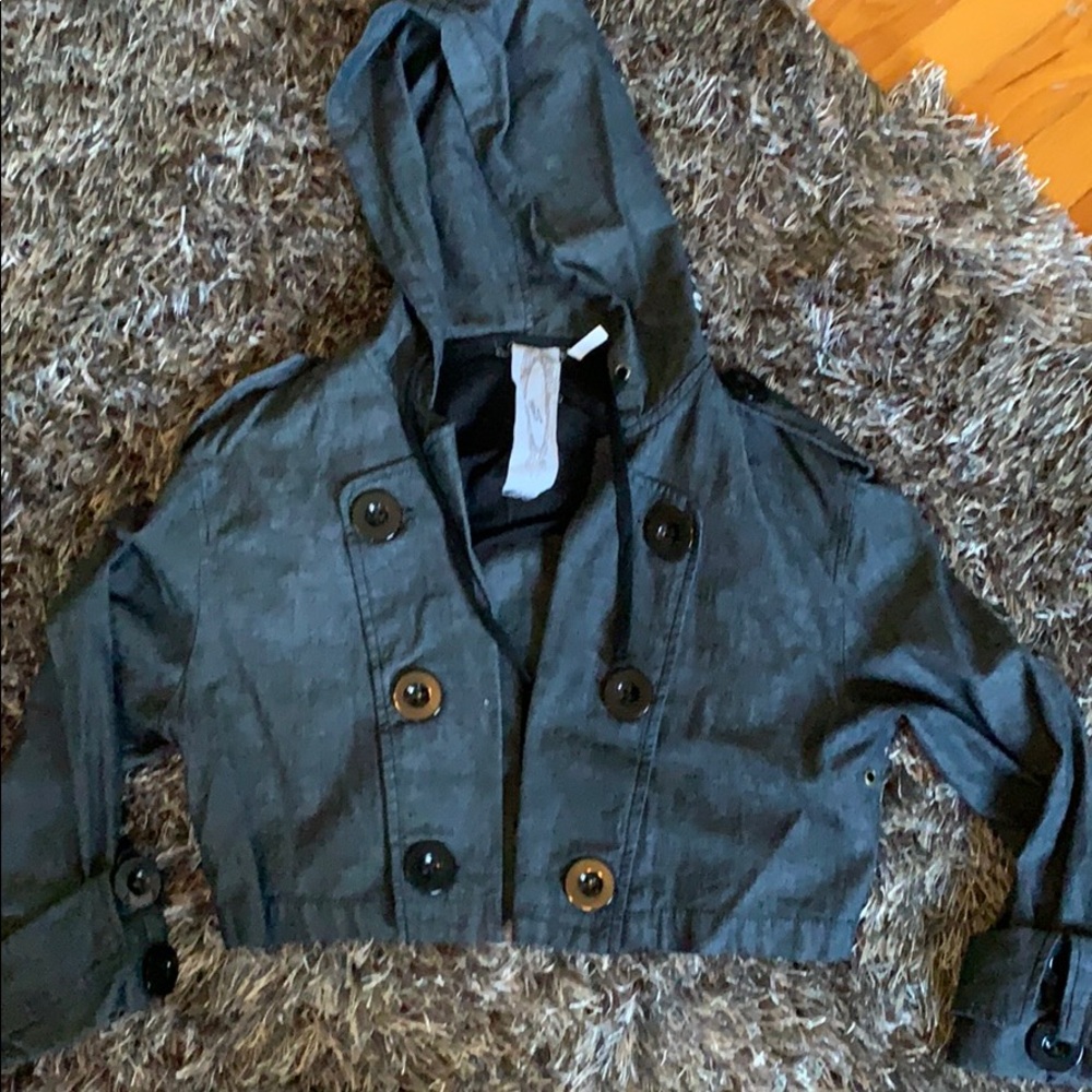 Ya Cropped Black Denim Jacket Size Large 🦋 3/$25 - Picture 1 of 6